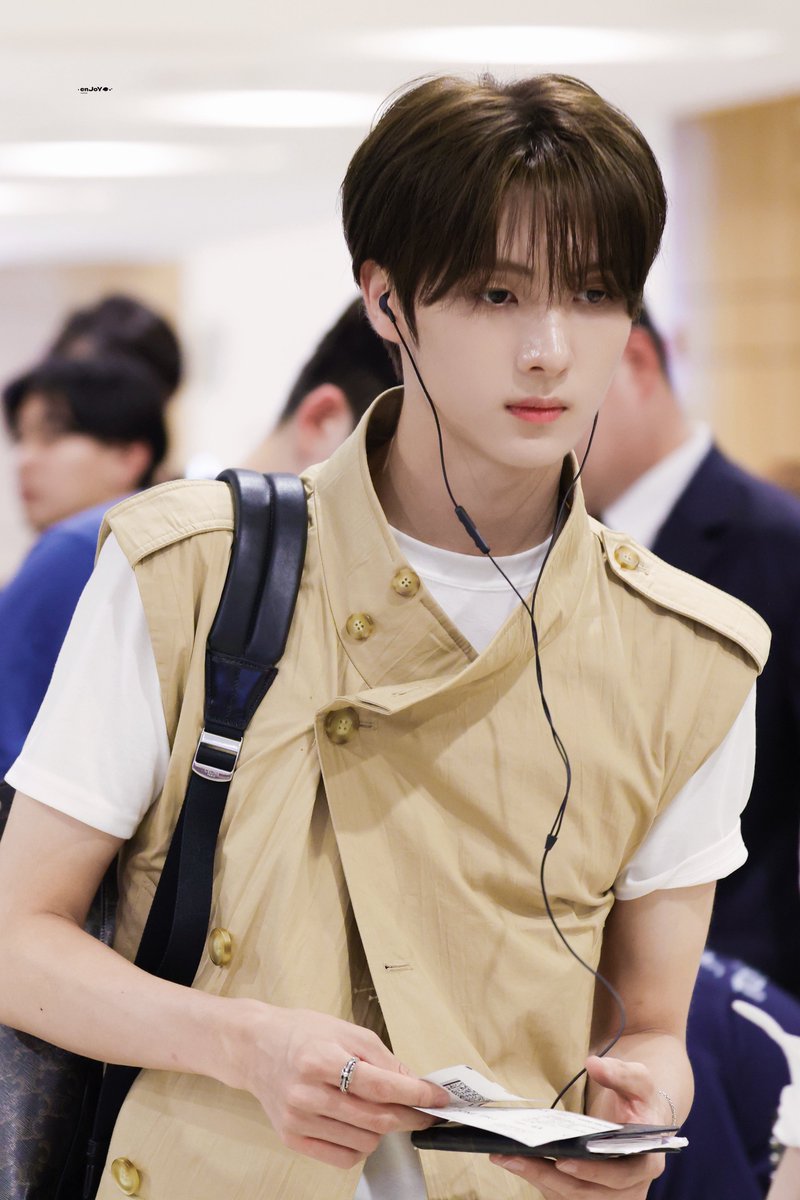 100_0JAE's tweet photo. 영재님 느낌 너무 좋으세요… https://t.co/Zrm5TejrUa