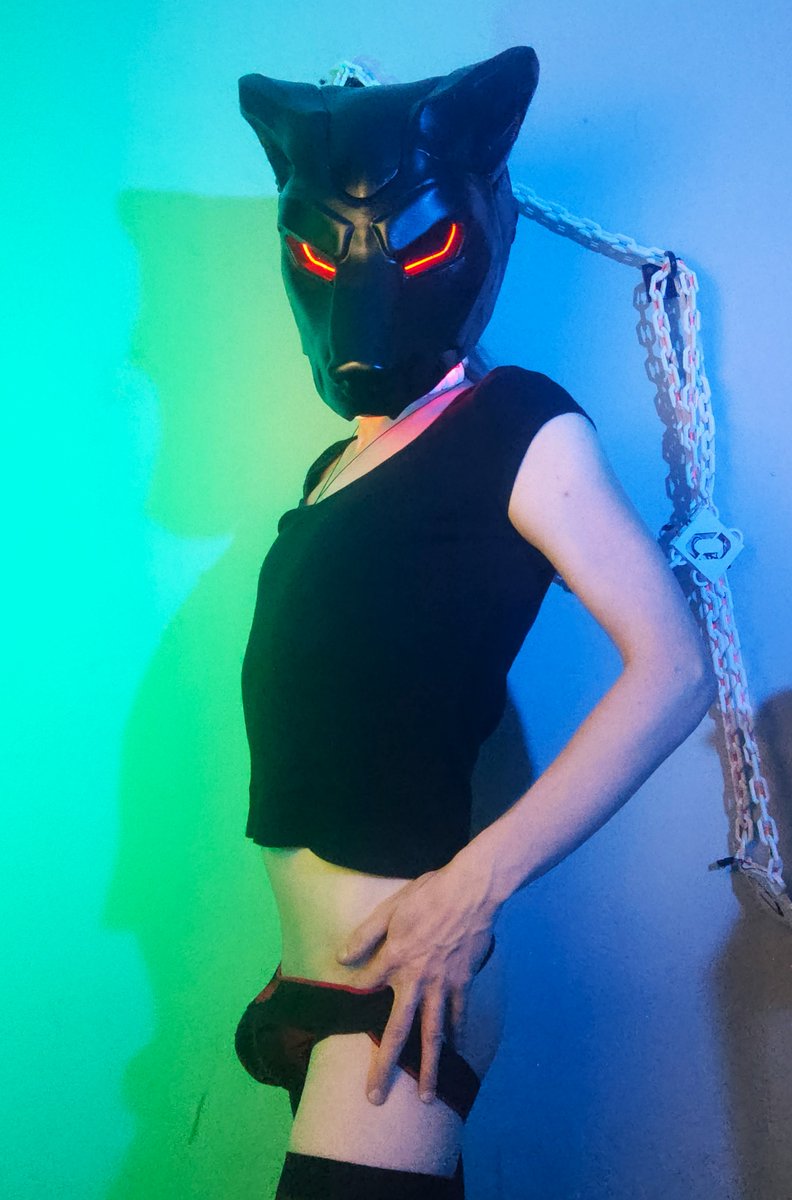 Shaped_light's tweet photo. I added a bit of red to my Cyber Wolf head, and tried a new red filament in my Cyber Collar. Both look great! More pictures on my telegram, there's a video over on OF already but it'll be released for free in a week. https://t.co/9pdhIGZJFh