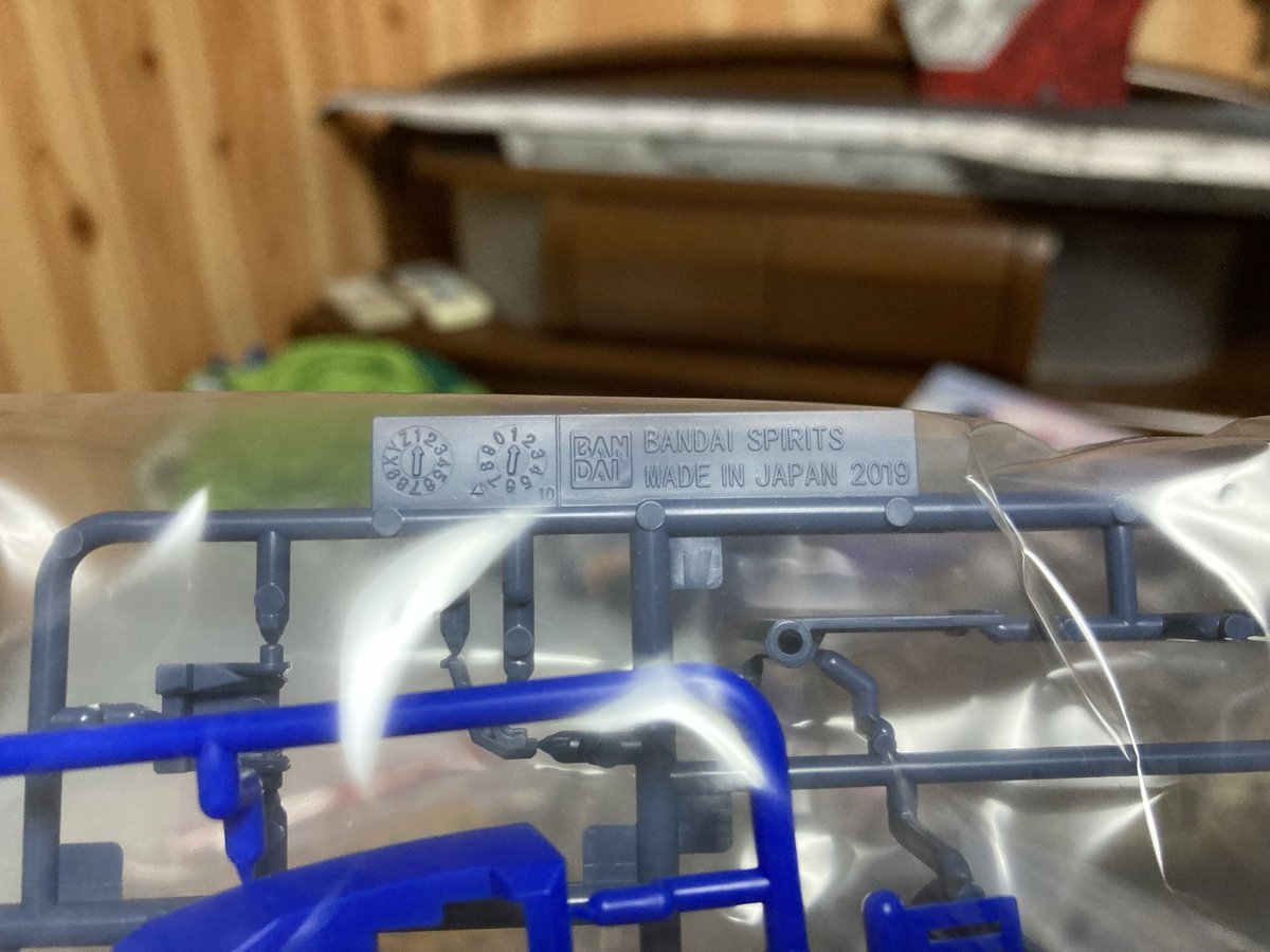 UMR_SW's tweet photo. てかアレックスの2.0再販してるんか。

コロナ渦になってガンプラハマって初めて手に取ったのがこの子で結構思い出深いキット。

生産が2021年1月だから、ちょうど店頭が枯れてその後の再販くらいなのかな？

当時はコレとkaνサザがまぁまぁ在庫あって少なくとも取り合いは無かった。 https://t.co/edyDGroVK1