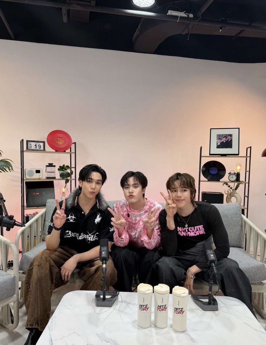 FLIO_official's tweet photo. ติดตามพวกเรากันด้วยน้าา😘😘😘

OFFICIAL MV
https://t.co/wfhIfEQNIP 

#FLIO 
#Destiny_MV 
#WUTheSeries 
#GMMTV https://t.co/bMJnAL8MI5