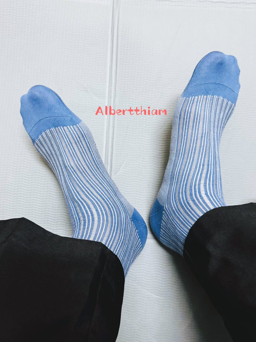 Albertthiam's tweet photo. Good evening guys！
Long time no post la！
New socks bought in Japan！ https://t.co/youVtMolzA