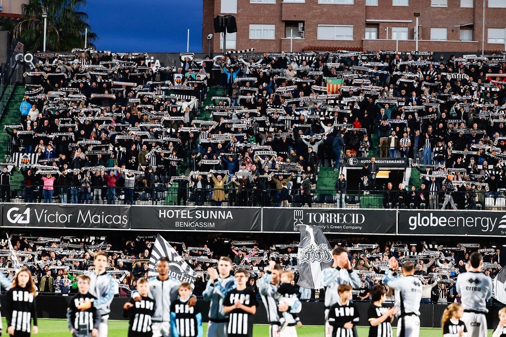 DiegoBarri8's tweet photo. Eso es lo que hace que nos hayamos ganado el respeto de tanta gente, y por eso hoy por encima de todo solo siento ORGULLO. 
Esta temporada ha sido y será ya para siempre histórica e inolvidable. 
Gracias a todos por el apoyo, nos vemos a la vuelta con energías renovadas! PPO!🖤🤍 https://t.co/wP0e5Aeb9g