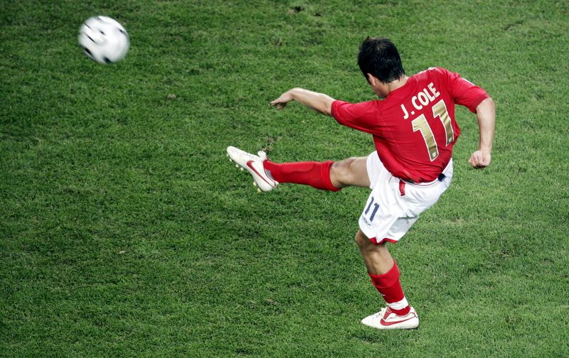 Fandom_ID's tweet photo. Saat bola memantul, ia menahannya dengan dada, lalu melepaskan tendangan voli menakjubkan yang mengarah ke sudut atas gawang, dan membawa The Three Lions unggul

Salah satu gol di Piala Dunia yang memorable buat sy. Kalau kalian? https://t.co/opI3vJk2I7