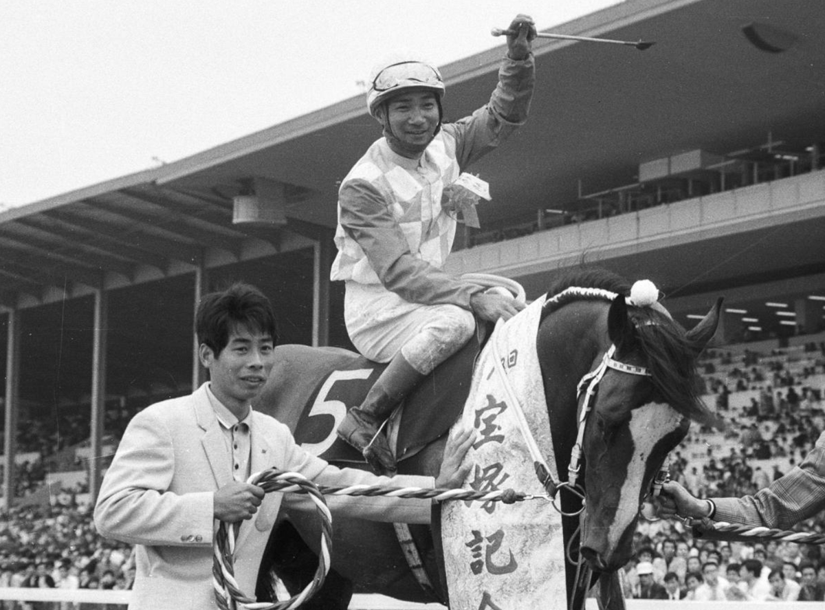 奇跡の名馬』著者【海猫】兼目和明 〜世界名馬研究・馬民俗学研究家の