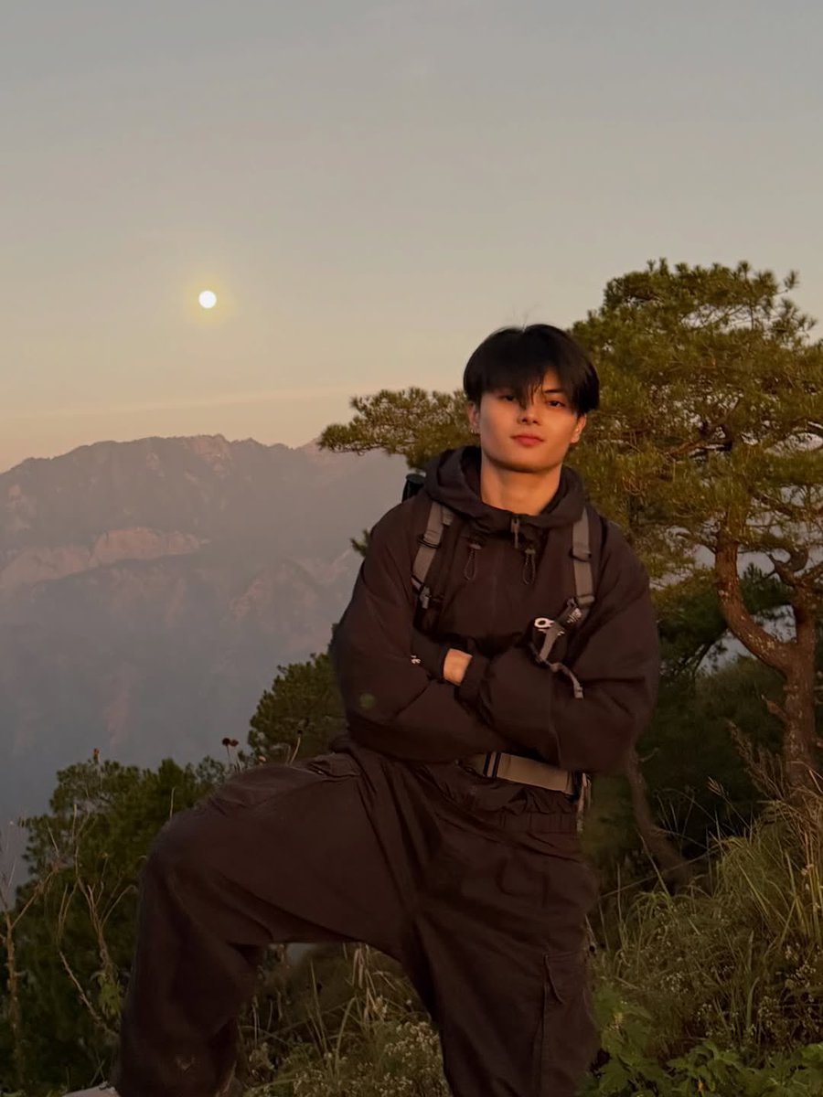 TeamThadOFC's tweet photo. [🐻‍❄️] #Thad_Hello

20260610 | THAD INSTAGRAM UPDATE

🔗: https://t.co/kexpdamFbf

#NEWID_THAD #New_ID @official_newID https://t.co/25ojJHgMYu