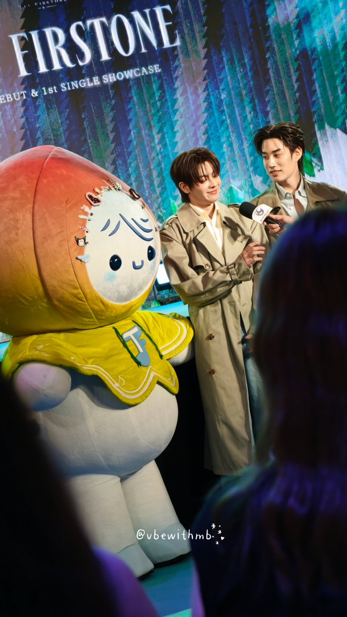 vbewithmb's tweet photo. ครอบครัวดาราดัง

TFO DEBUT SHOWCASE
#1stDuoTFOShowcaseDay https://t.co/64FSocXRtF