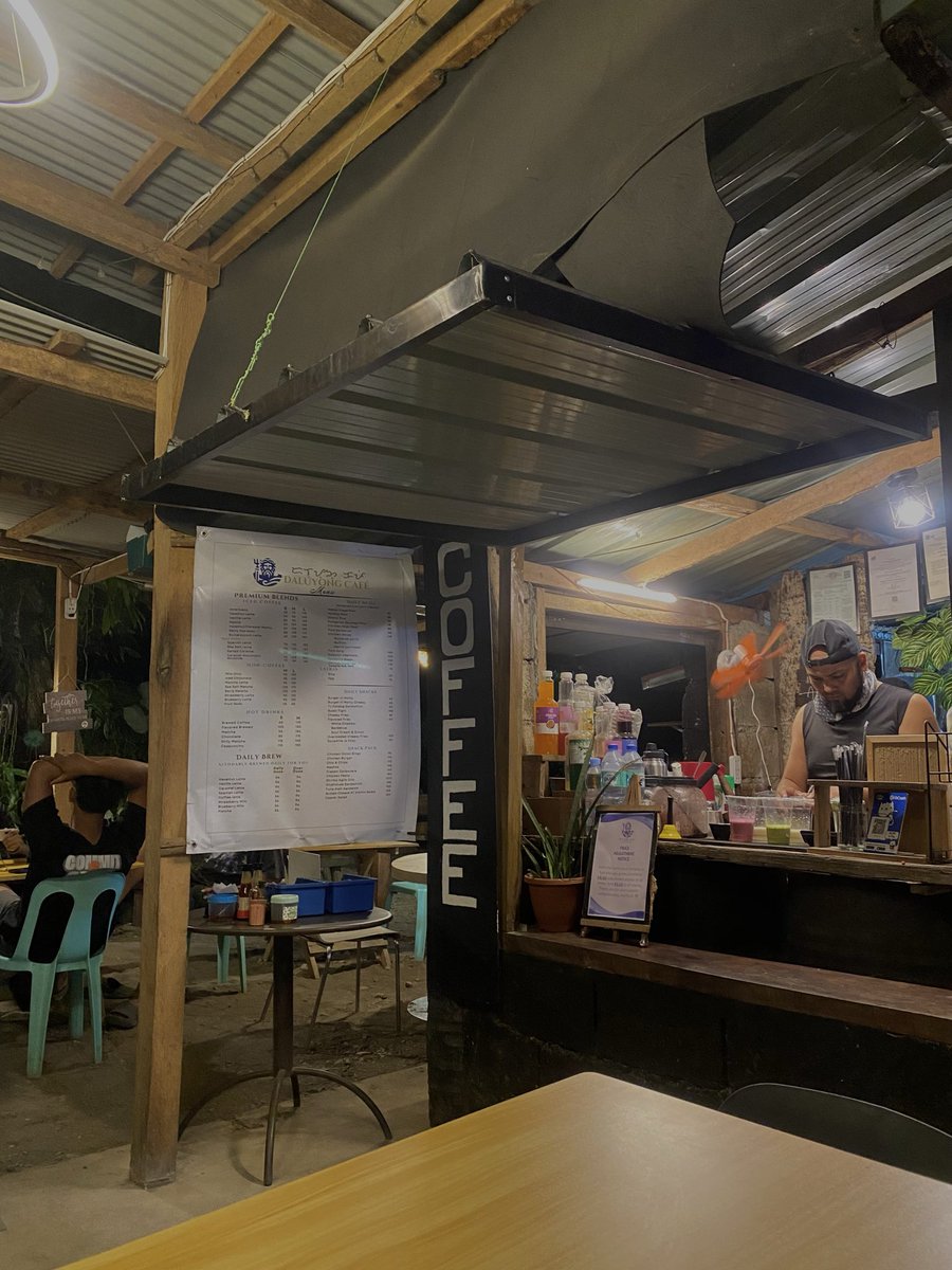 _yangqt's tweet photo. another coffee shop!! https://t.co/qSPDjQJruP