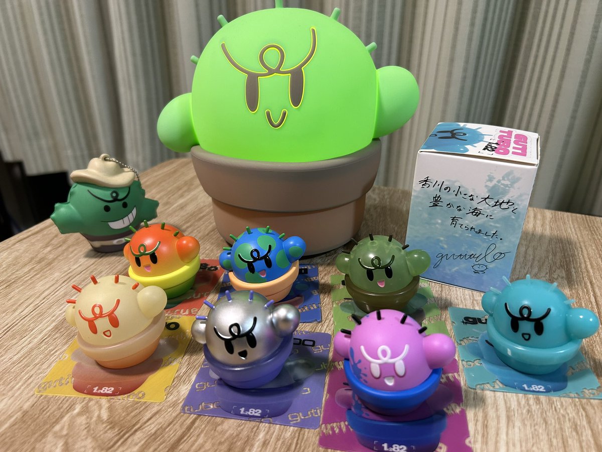 PASTA1256's tweet photo. サボテンがいっぱいだ〜〜🌵 https://t.co/nWIyAzrrxu