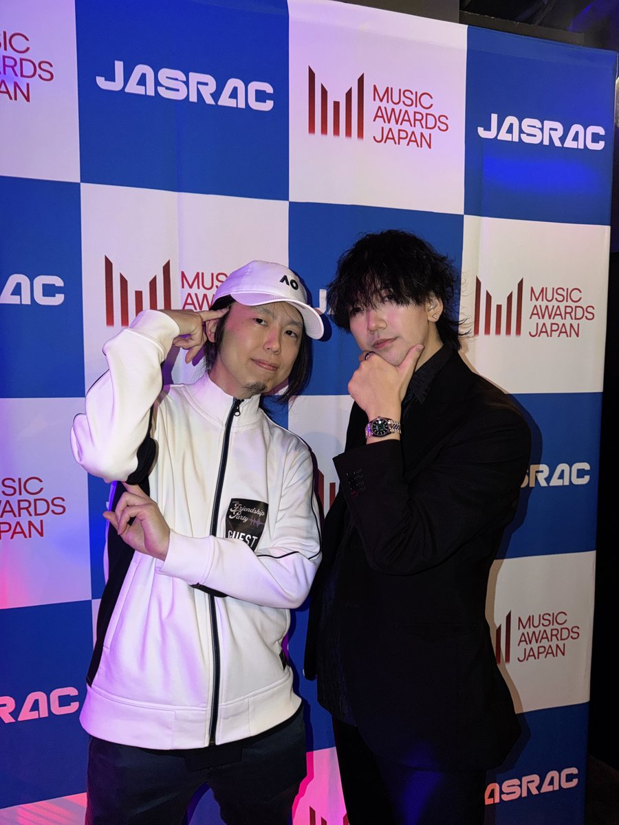 JASRAC_1939's tweet photo. 2025年に『唱』でJASRAC賞銅賞を受賞したTOPHAMHAT-KYOさんとTeddyLoidさんをはじめ、会場にはJASRACとゆかりのあるたくさんの音楽関係者が集まりました！

@2z2z
@TeddyLoid
@puniden
@YuiMugino
@endo_jp
#MAJ2026 
#MUSICAWARDSJAPAN https://t.co/LIuzbaS0nv