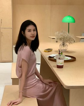 KarpHasan's tweet photo. @dlili662299 浙江宁波 28岁，毕业一直自己在这边打拼，现在工作稳定了，没有过长期恋爱的经历，最近身体空虚的厉害，想找个粗硬的大武器来彼此解决，合适可考虑长期发展 https://t.co/cnT1AtfuMb