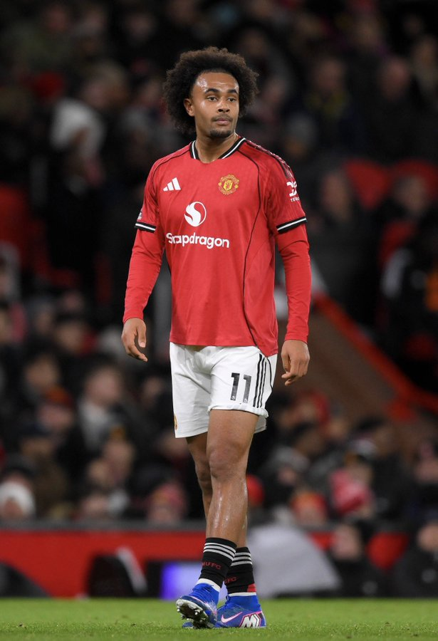 UnitedUpdates's tweet photo. 🚨JUST IN: Much of United's search for a forward will depend on the future of Zirkzee.

[@DanyalHKhan] #mufc https://t.co/X4SbLcCnYi