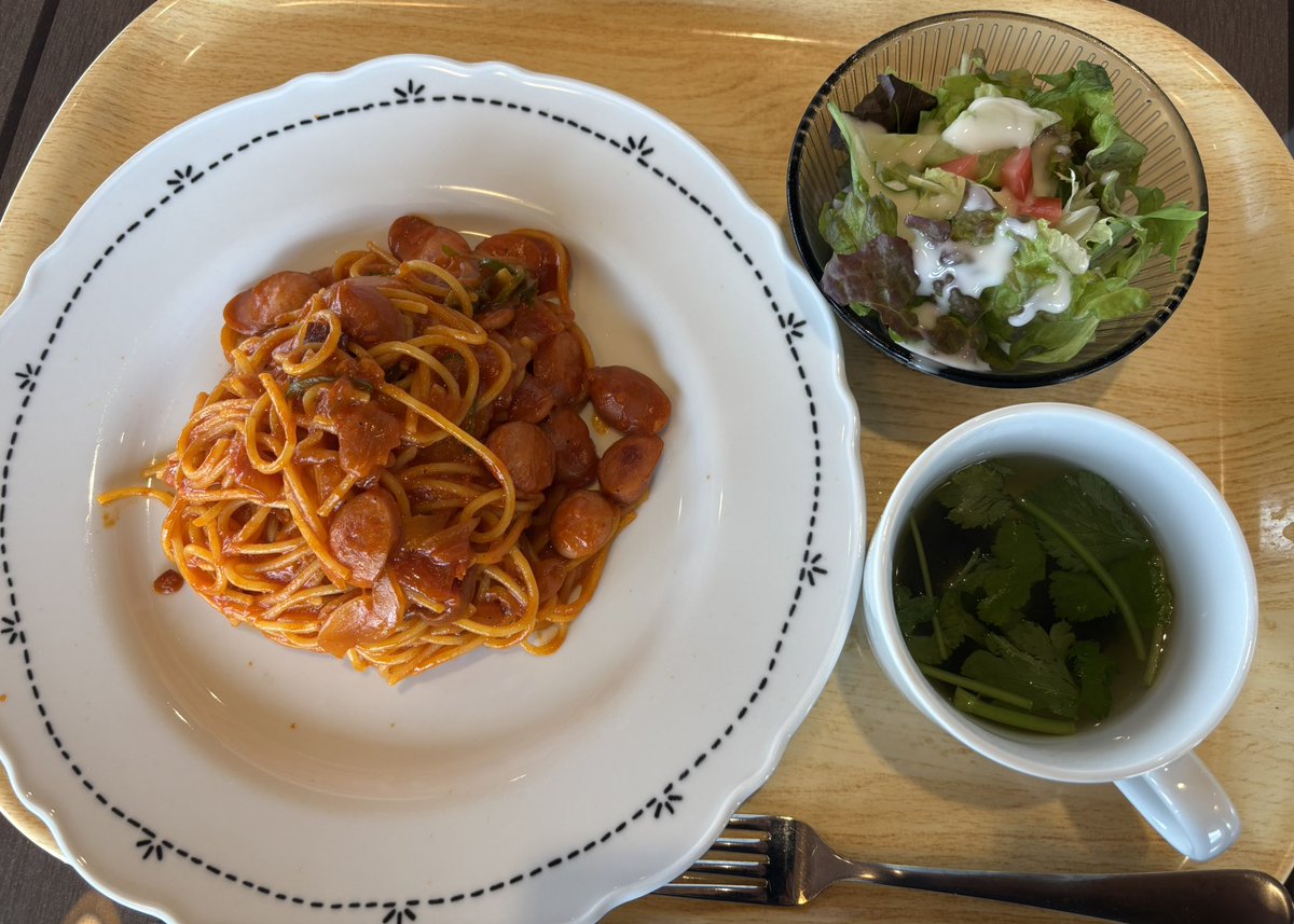 semiken1's tweet photo. 今日の昼食
パスタ　
スパゲッティいつからパスタになったんだろう🤔 https://t.co/Mpa1jw5k2N