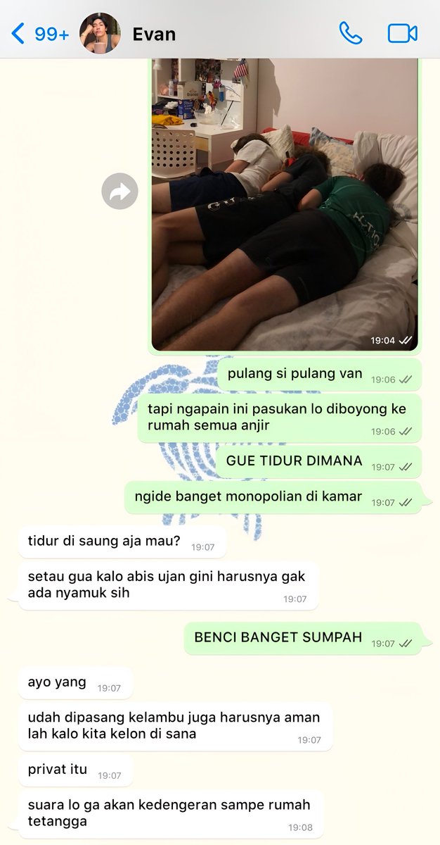 innerlibraa's tweet photo. joongdunk one tweet au —evan &amp; soren as your favorite gen z married couple

LONARK X JOONG
#GlowCloserwithJOONG https://t.co/forxyxYKJV
