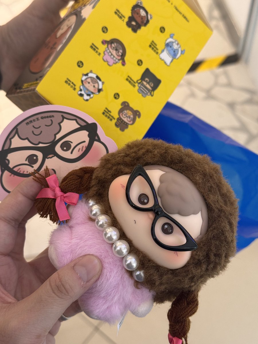SILENTIA366's tweet photo. 我想要的拽拽女王！
欧气满满！！！
话说我抽盲盒真的有欧皇体质
抽韩漫小卡也总是抽到双人隐藏款
曾经连抽了一周一直出隐藏
欧到我隐隐担心是否在透支运气
然后就停了好久不敢再抽(˶‾᷄ ⁻̫ ‾᷅˵) https://t.co/wBe7LatjDc
