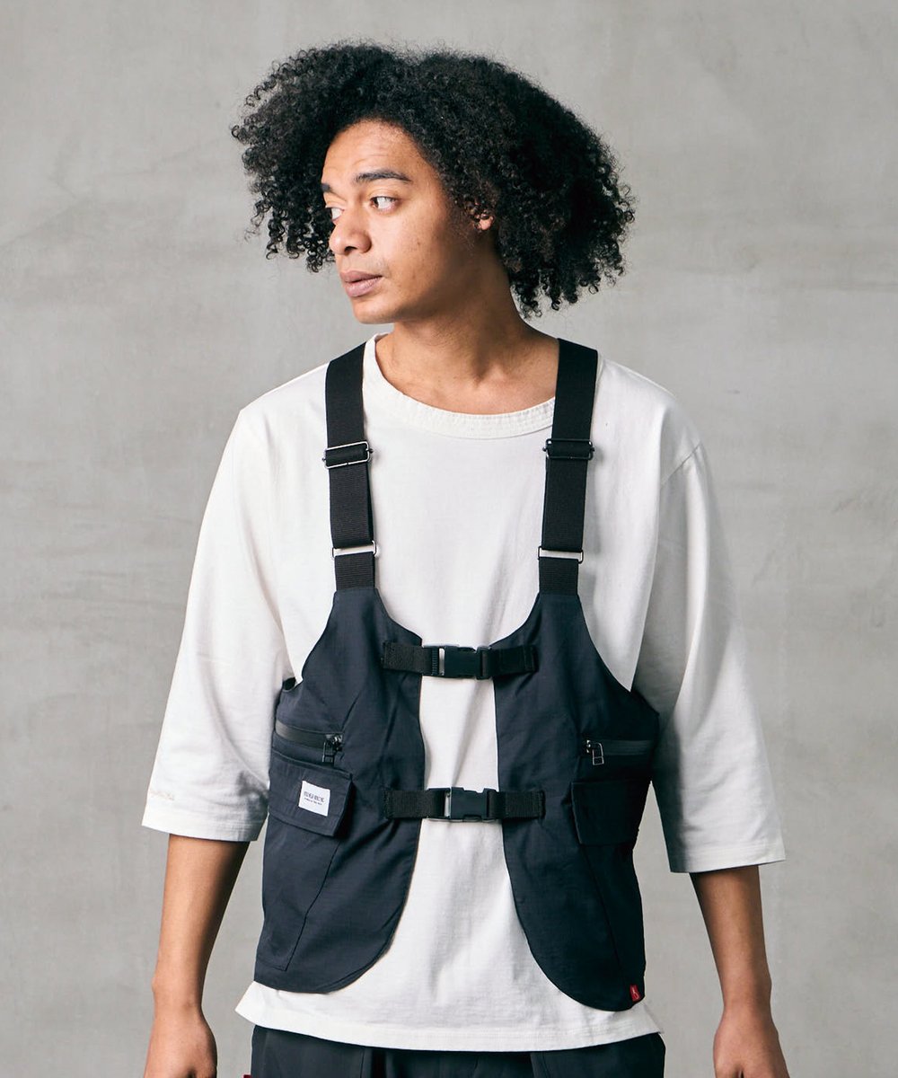 VIRGOwearworks// 「TRANSFORM BAG VEST」 一見ミリタリーベストながら 