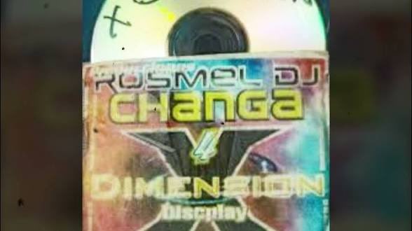 phranphran's tweet photo. Preguntamos a varios minitequeros, DJs, y Discplays de Venezuela, y nadie ha sabido decir de donde viene la palabra 'changa'. 

'El Mago de La Guaira' dice que la empezó a escuchar a principios de los 90s

Una dijo que en la época se decía q  'depeche mode' era 'changa mística' https://t.co/XaKFWlldEc