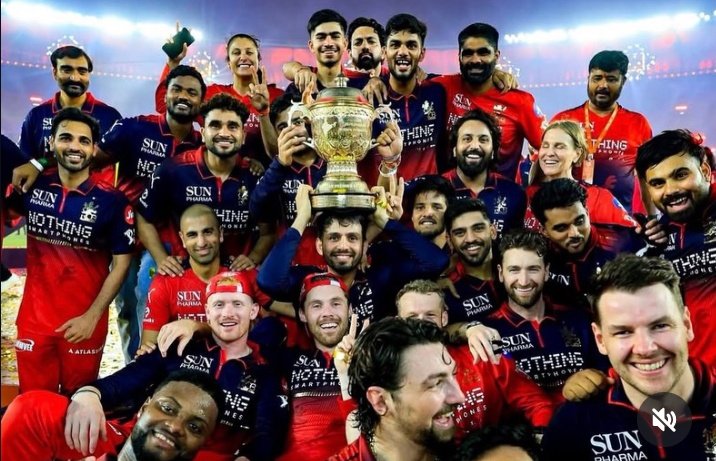 Rcb_Xtra's tweet photo. Richard Gleeson on instagram 📱:

"Quick trip to India 🇮🇳🏆" https://t.co/CdSr9Dj3eF