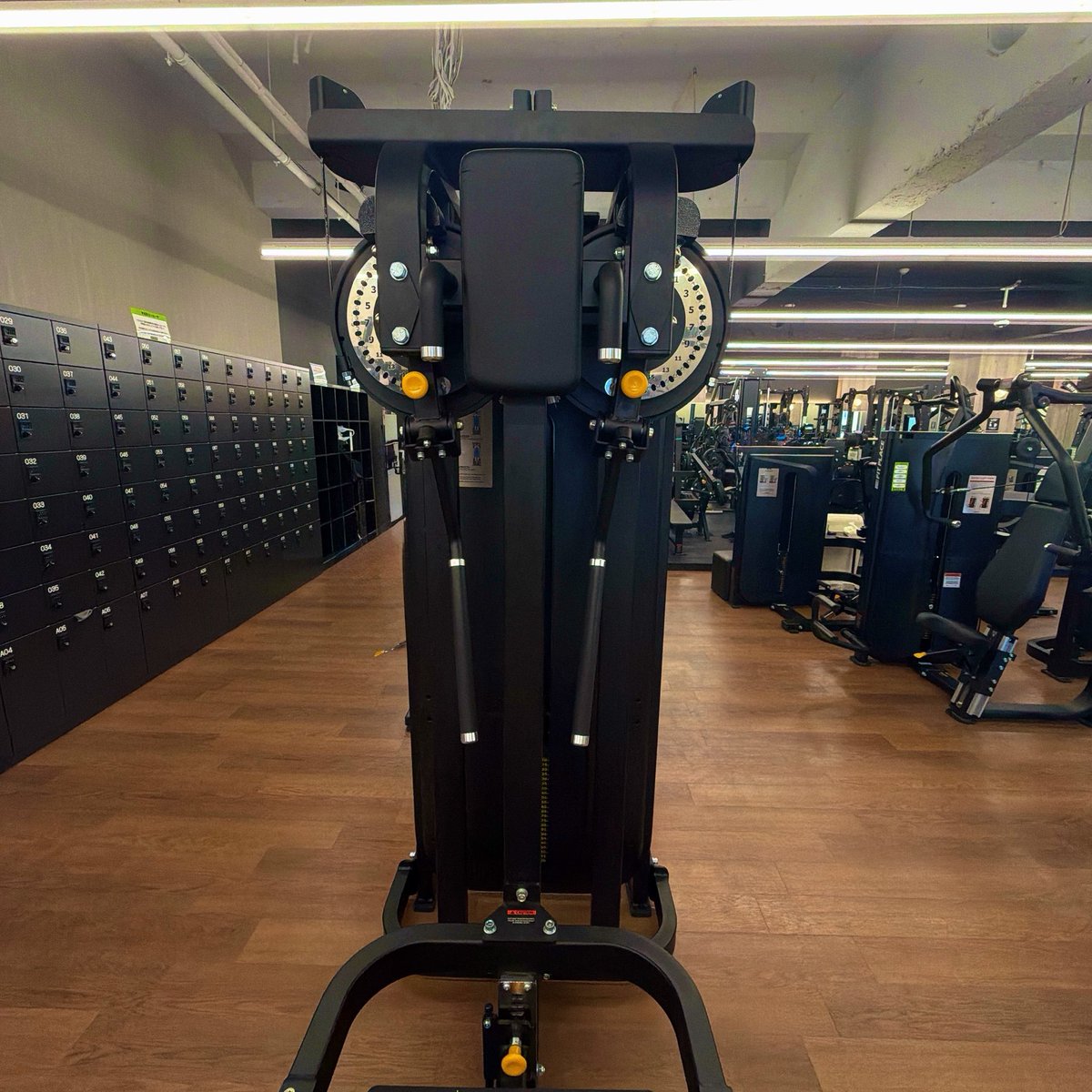 SHOWTA_1000's tweet photo. 最近FIT PLACEでお気に入りのマシン💪
「Standing Multi Flight」
いつも肩トレの最後にこれで追い込んでます!
負荷が抜けにくいしドロップセットやりやすいし最高🥹
肩パンパンになるからおすすめです笑
#FITPLACE #肩トレ #サイドレイズ #三角筋 #筋トレ #ボディメイク https://t.co/Q0k6YY0ZDz