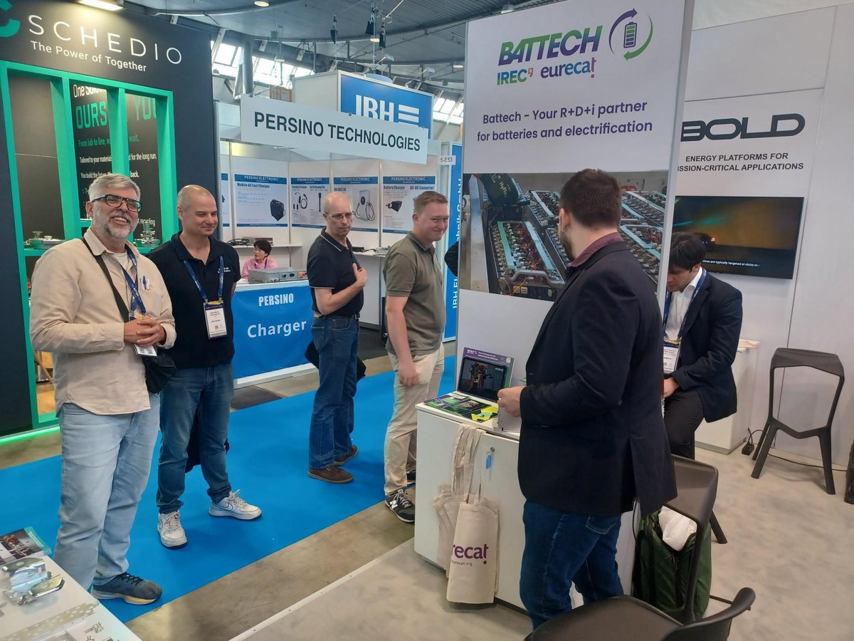 Eurecat_news's tweet photo. 🟣 Estem presents a The Battery Show Europe, que se celebra fins demà, 11 de juny, a #Stuttgart, amb @BATTECH_eu.

Pots trobar-nos a:
📍​ Stand agrupat d'ACCIÓ - 5 E50.

BATTECH és el centre de referència impulsat per l' @IREC_Energia i Eurecat per cobrir tota la cadena de valor de l’ecosistema de bateries del sud d’Europa.

Més informació:
https://t.co/XebmZTUrff