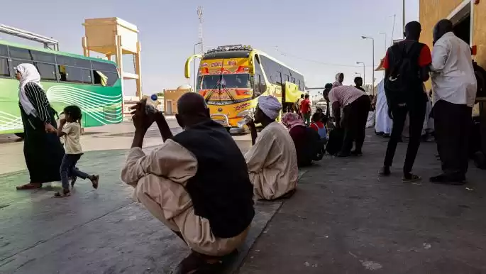 Muhammad3Idris's tweet photo. Poverty in #Sudan has surged to alarming levels as the ongoing conflict continues to devastate livelihoods, displace families, and deepen economic hardship across the country 🇸🇩📉 https://t.co/nPUGDKjadj