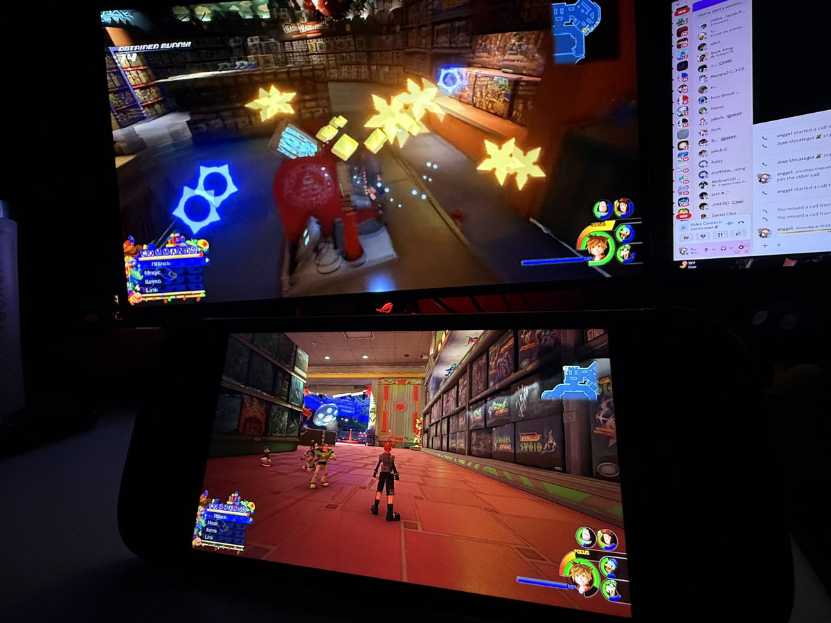 weirdodud3's tweet photo. @adey_sama @cinco_jayy it’s actually pretty dope, ps5 comparison. Plays almost the same, screen size matters.. https://t.co/6Tl7GeWAzC