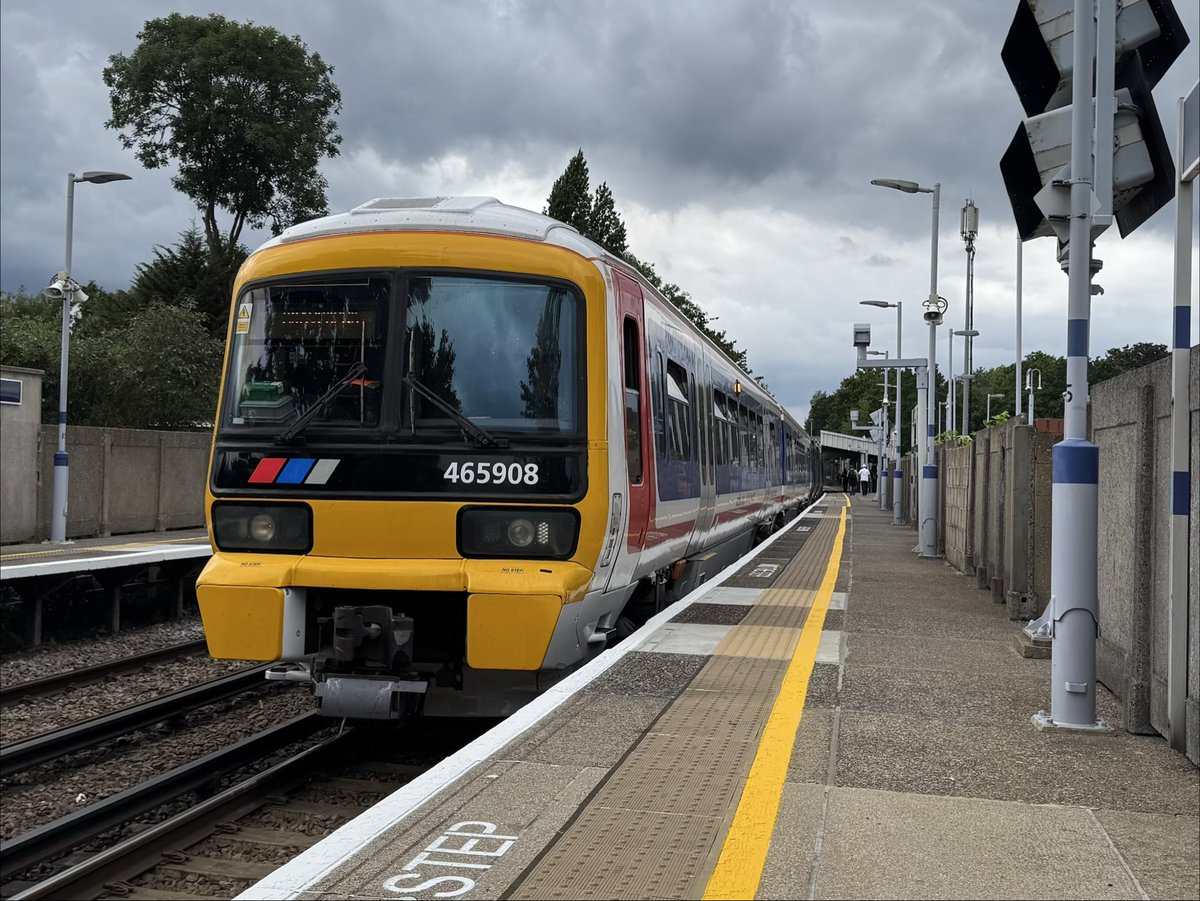 jacklreed98's tweet photo. A happy 40th birthday to Network SouthEast. I grew up with the livery in the late 1990s into the early 2000s before it was repainted into Connex Southeastern and then to the livery we have today and with GBR around the corner and sort of mirroring the NSE livery could a Networker or one of the other train types receive it to demonstrate what’s to come like Southern and SWR have, time will tell.

Here’s a few shots of 465908 over the past year!