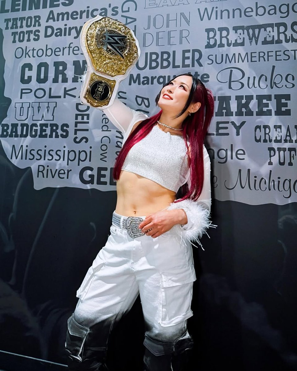 TravisJonesWWE's tweet photo. #ShiraiIo-sama - The #WorldWrestlingEntertainment #WomensWorldChampion sure did made the @WWE #WomensWorldTitle mean something in her 1st reign as champion, #TeamIyo/#TeamIo. #RT if u agree #WeLoveIo #IoFansForEver #���ベマでWWE #WWERAW #RAWOnNetflix #WWEEvolve @WWEJapan @Netflix https://t.co/OMai5lW5Sn
