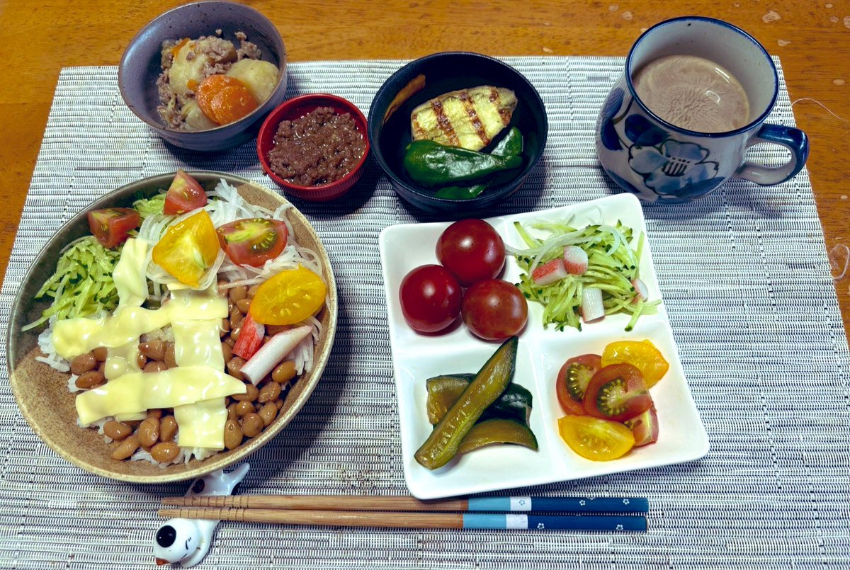 RoUQUOHCemqFKK0's tweet photo. あら結構登板してたのね(*´艸`)
納豆丼の
献立〜🍚🥚(꜆꜄꜆˙꒳˙)꜆꜄꜆🫘🍆🍅🥒🥕ෆ.*･ﾟ
ズルズル行っとこ𛰙᭜𖫴𖫰𖫱𖫳𖫲𖫲𖫳𖫴𖫰𖫱꛰ ᭜𖫴𖫰𖫱𖫳𖫲𖫲𖫳𖫴𖫰𖫱꛰ჱ̒
#おうちごはん𓂅𓎩 https://t.co/jv4VNZLi1j