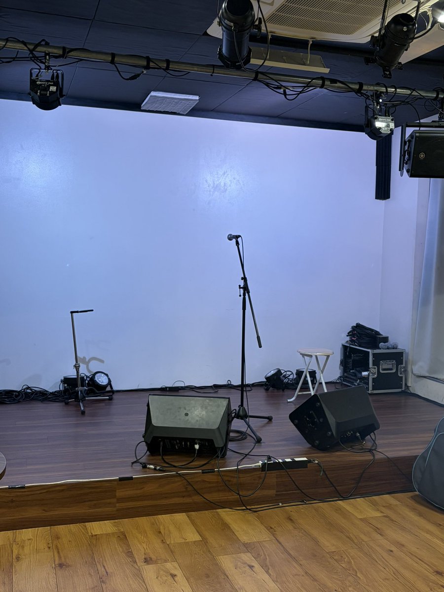 565kamiya's tweet photo. 本日こちら！！
DY CUBEにてお待ちしております！！

神谷は20:30出演です！！
滑り込みもお待ちしております！！

アーカイブありの配信もございますのでご来場叶わない方も是非に！！
https://t.co/3c6ls86IsN https://t.co/MPt6nkHrfo