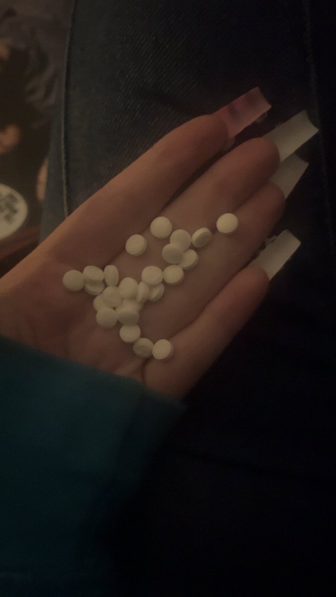 vomitboneq's tweet photo. 25,000mg aspirin if I don’t die I hope the damage it does will https://t.co/7FkLdt7Fbf