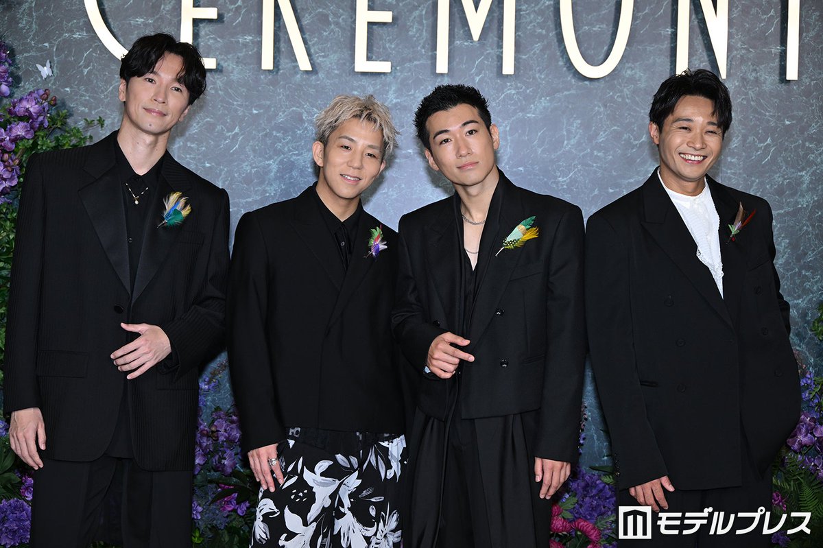 modelpress's tweet photo. 【ミセス presents「CEREMONY」🍏】

s**t kingz、躍動感溢れるポーズで盛り上げる
胸元に羽あしらったジャケットスタイル
https://t.co/6cumQTLAo4

#MGA_CEREMONY @MGA__CEREMONY https://t.co/hWKpewInYG