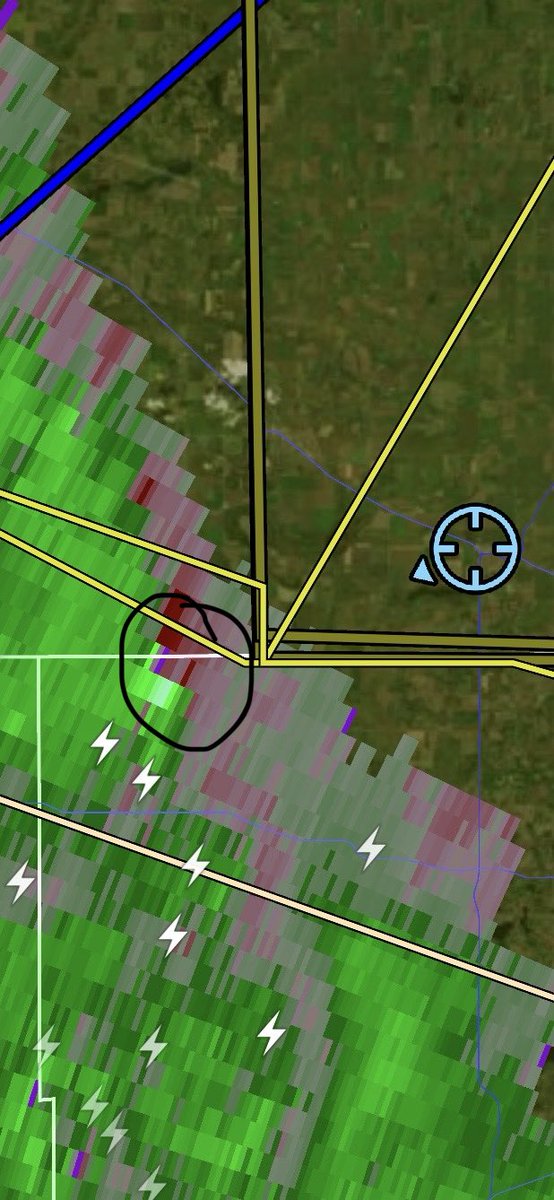 LeviSWx's tweet photo. About and hour ago we captured an unwarned tornado near Belgrade MN! #wxtwitter #wxx @NWSTwinCities @Nadojuice https://t.co/UJV5qKK8ch