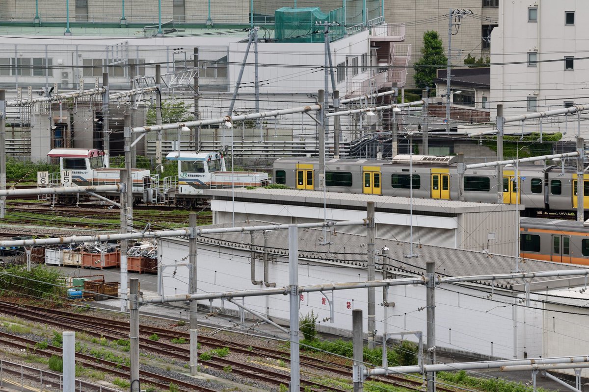 makodeha's tweet photo. 2026.6.10
E235系 トウ31編成（入場時）
屋外に留置されていた全ての車両が検査場に入場しました https://t.co/vrGDITIVAB