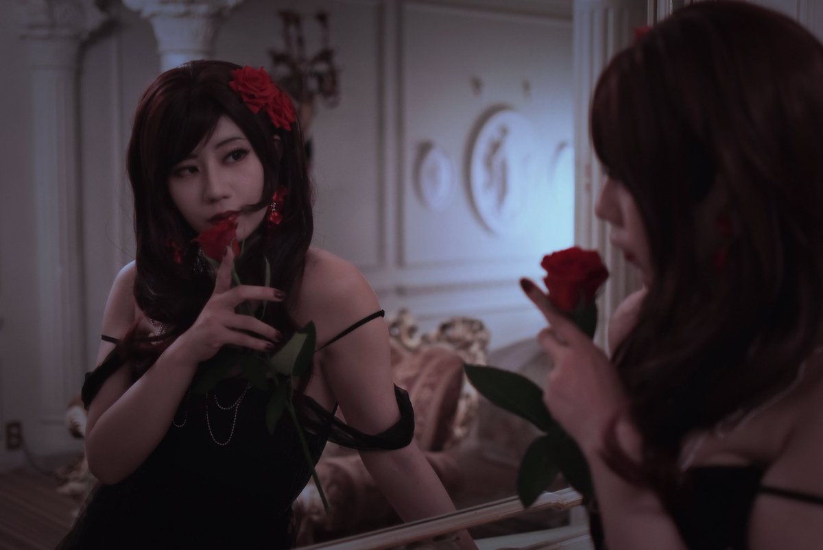 mm8282's tweet photo. 薔薇の甘露滴る、夜の底。

Inspired by Lancôme “Trésor Midnight Rose”.

📸:@juri3000 https://t.co/DHewxEZ0qX