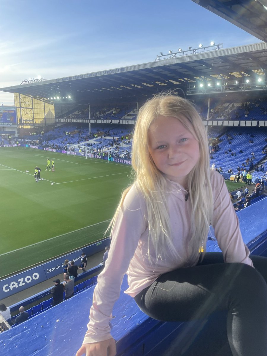 simmo8787's tweet photo. Happy 14th to our Lola . The luckiest of match day charms .xx https://t.co/vds6BDSNIa