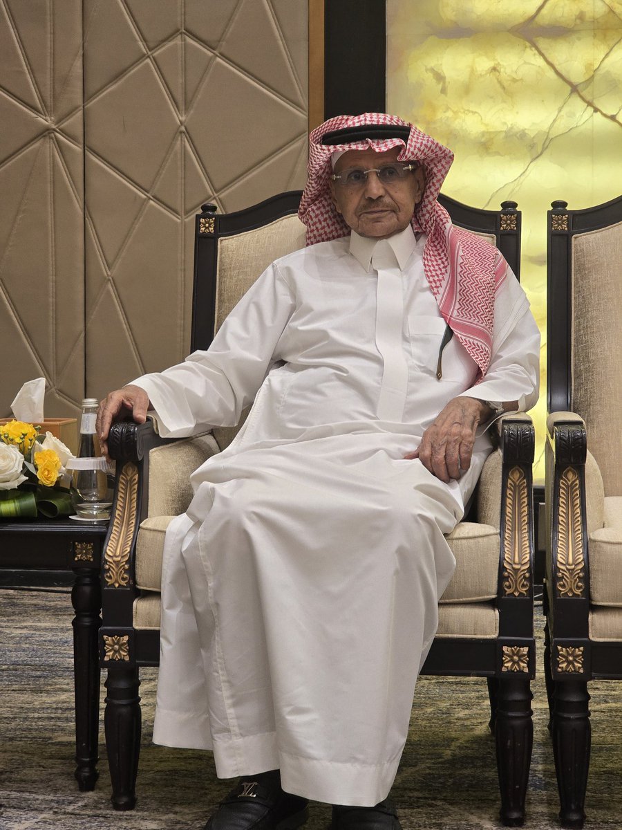 saas112231's tweet photo. العمادة
لها شخص واحد
فهد المشيقح حفظة الله تعالى 
ابو تركي العاشق النصراوي المخلص
المحب للكيان  خدمة نائب رئيس 
وخدمة رئيس وخدمة وهو عضو شرف
وخدمة وهو عضو ذهبي خدمة وهو تعبان
لا يكاد يقوى على السير وعلى الحديث
خدمة في كل مكان يكون فية قدم تضحيات
عملية و مالية تجدة يجمع لا يفرق
تجدة مع الجميع في وحدة الصف
يسعدنا ما يقدمة لذالك نقول لة شكرا من
القلب على حفلكم الذي جمعت فية كبار
النصراويين و الإعلاميين 
حسب ما نقل لنا الاخ الغالي العزيز
الاعلامي المميز : عبدالعزيز العصيمي 
عبر حسابة حفظ الله النصر وحفظ الله
رجالات النصر وكل منتمي لة 🏆💛