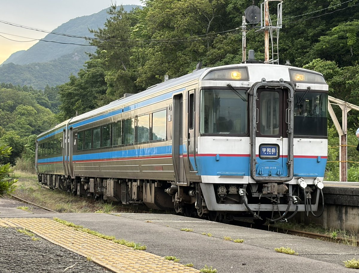 めるち持参ページ キハ185系3100番台お願いします🥹