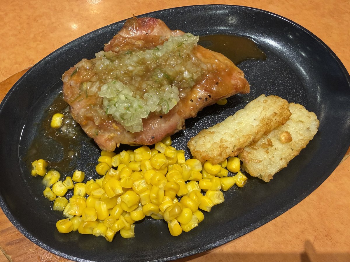 nejimakikun's tweet photo. サイゼの若鳥のディアボロ風がメニューからなくなっただと！ライスの代わりにミラノ風ドリアで若鳥を食べるのが好きだったのに。
てか何年もこれしか食べてない気がする。
この前も復活したから食べに行ったけど若鳥小さくなってたし危うい感じはしたんだよな〜。
残念。 https://t.co/8hBMtT3WPE