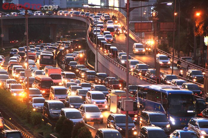 karirfess's tweet photo. buat kakak-kakak yang belum tau..

ini namanya tua di jalan, karena kerjanya di jakarta ya😑 https://t.co/NkEQDWW3DI