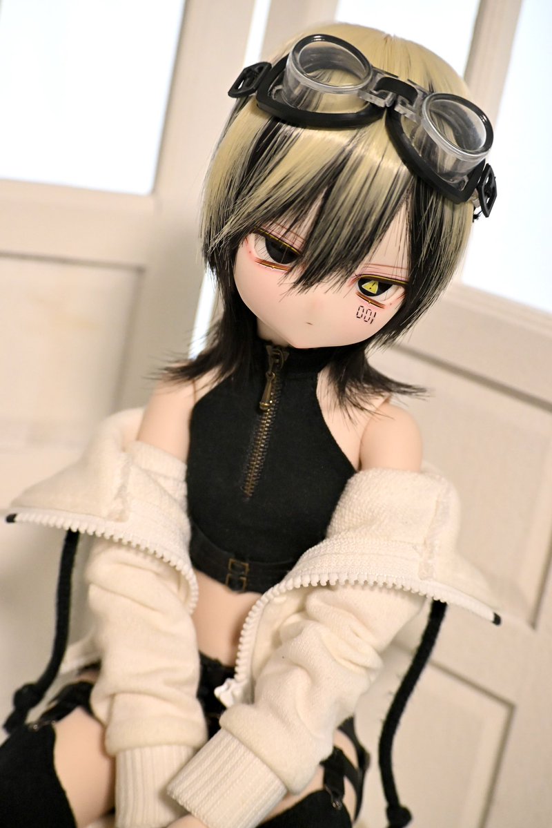 Ope_DOLL's tweet photo. 🔧宣伝失礼致します⚡️

⚠️DDH-28番くんちゃん🦾
おうち探し始めました❕
【6/14(日) 22:43終了予定】

ウィッグ💇🏻‍♀️・ゴーグル付き🥽
解釈次第で男女どちらにもなれる子です❕

オーナー様とのご縁をお待ちしております🏠
#おぺちゃんこ
#カスタムヘッドお家探

https://t.co/nmXMqG6HcJ https://t.co/zhoXSjN97W
