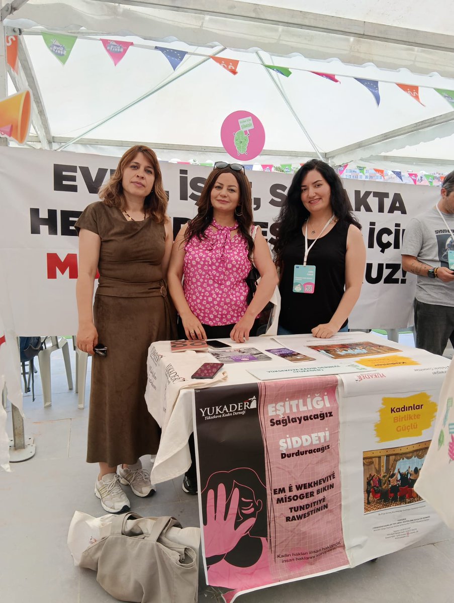 YUKADER_'s tweet photo. STGM tarafından Ankara’da düzenlenen Sivil Festival’de bu yıl da yerimizi aldık. 🌿
Farklı alanlarda çalışan sivil toplum örgütleriyle bir araya gelerek deneyimlerimizi paylaştık, dayanışmamızı büyüttük.
Yüksekova Kadın Derneği olarak sesimizi duyurmaya ve dayanışmayı güçlendirmeye devam edeceğiz. 💜
@stgmdernegi
#SivilFestival #STGM #YüksekovaKadınDerneği #Dayanışma #SivilToplum