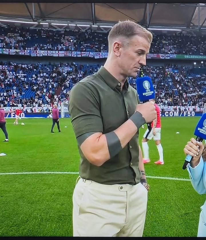 FootyHumour's tweet photo. Tattooist: "What would you like?"

Joe Hart: "Just cover me in gaffer tape, mate." https://t.co/m3427be3Ih
