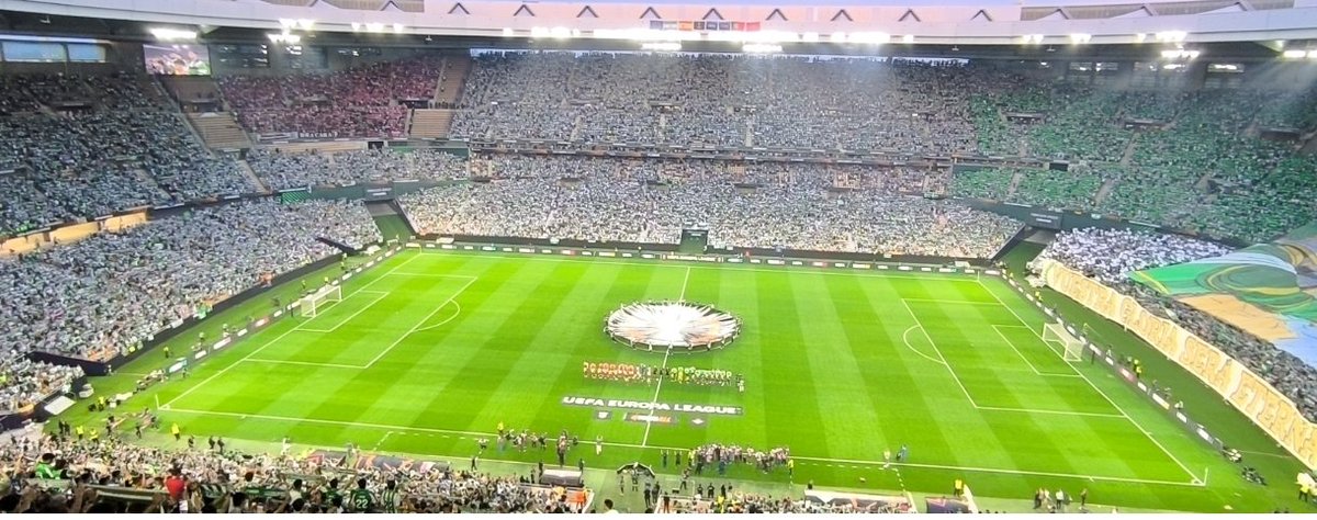 Pepelias17_'s tweet photo. 🟢🏟️ En breve saldrán los detalles de la campaña de abonados del Real Betis para la temporada 2026/27, en la que el equipo regresa a la Champions League https://t.co/dVIGzT4THy