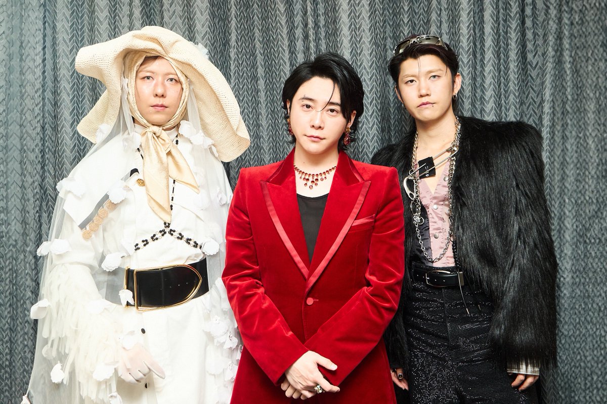 kinu_mga's tweet photo. 奇抜な中でもいつも元貴が一番常識的な格好なのちょっとずるいと思ってる笑笑笑笑 https://t.co/dVqkTdP8sb