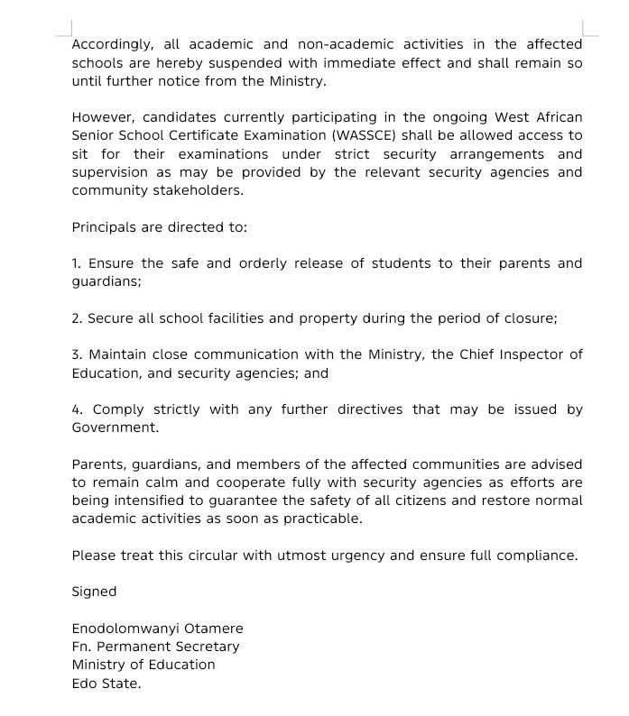 TYFOndoEkiti's tweet photo. #BreakingNews
EDO STATE ASK ỌṢỌSỌ, MAKEKE TO CLOSE SECONDARY SCHOOL BECAUSE OF KIDNAPPER$

@EdoStateGovt Ministry of Education has directed the Principals of the following schools in Akoko-Edo to temporary close the schools;

MAKEKE SECONDARY SCHOOL 

ỌṢỌSỌ COMPREHENSIVE HIGH SCHOOL

ỌṢỌSỌ GRAMMAR SCHOOL

According to a circular sent to the Principals, the temporary closure became necessary following intelligence reports that kidnapper$ are plotting abduction of schoolchidten and teachers in some part of Akoko-Edo. However, students writing SSCE and NECO should be allowed to continue their exams.

More details later.....

#akokoedoradio #securityconnect #edo #akokoedo @osazenoo #kidnappers @HighChiefOkoro #schoolchildren @zamege #makeke #ososo