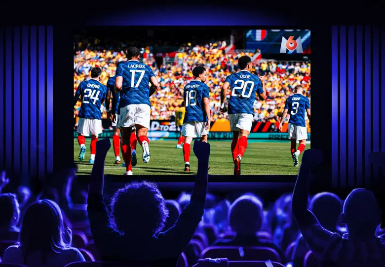 Boxoffice_FR's tweet photo. Mondial 2026 : Les Bleus s’invitent au cinéma

À l’occasion de la Coupe du monde 2026, la Fédération Française de Football, en partenariat avec @M6, investit des @UGCcinemas  et @CGRCinemas.

👉 https://t.co/2oRB3HoRDW https://t.co/16Lvj1oNu2