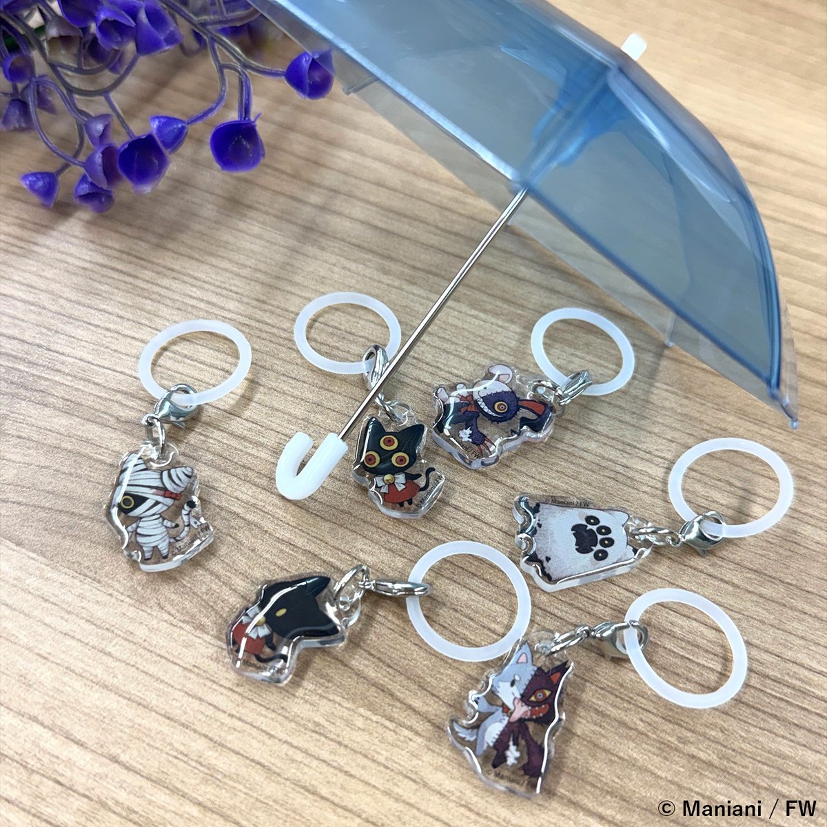 ManianiWorld's tweet photo. 【★👻グッズ情報👻★】
ハンズにて開催のSummer Pop Up Shopで販売されるKowaii(怖くて可愛い)グッズをご紹介✨

存在感抜群のアクリルジオラマや集めて楽しいトレーディングRainy-Mateチャーム、日常使いできるぬいぐるみポーチやトートバッグなど、今までに無かったグッズが新たに登場！

ぜひお手に取ってみてくださいね🐈‍⬛

⏰開催期間
A：2026年6月10日（水）～6月24日（水）
B：2026年7月14日（火）～7月30日（木）

📍開催場所
A：ハンズ渋谷店、ハンズ横浜店、ハンズ札幌店、ハンズ博多店、ハンズ名古屋店

🎁購入特典
①対象グッズを1,100円（税込）ご購入毎に【特製コースター】（全5種ランダム）を1枚プレゼント！
②対象グッズを3,300円（税込）以上ご購入で【特製ショッパー】（全3種ランダム）を1枚プレゼント！

🔽詳細はこちら🔽
https://t.co/jLqNOLQxSc

#Maniani_World #ManianiWorld #マニアニワールド