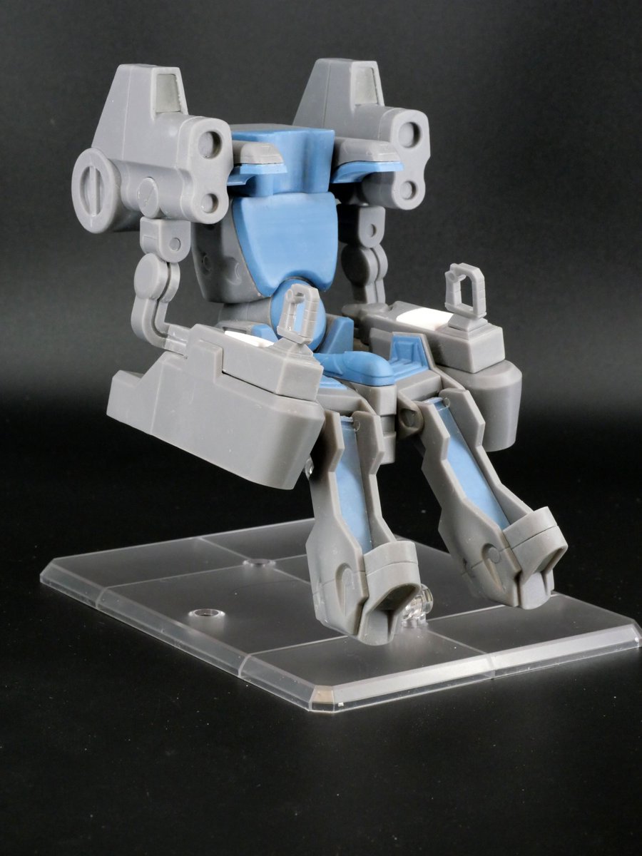 slfpower's tweet photo. 合わせてこちらも。
既にCG画像で紹介しましたが、戦術機管制ユニットシートの実際の組み立て姿です。

まだ未塗装で別売りスタンドを仮付けしてる状態（キットは専用スタンドが付属予定）ですが、御覧の通り同スケールの衛士フィギュアが搭乗可能です。

#となモ９　#マブラヴ https://t.co/PExmWYaIcX