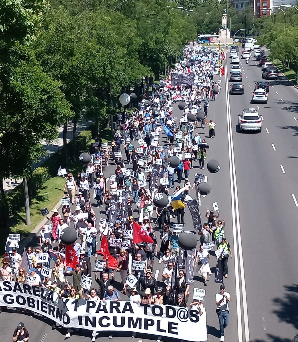 MutuaProcurador's tweet photo. Mañana se vota en el Congreso la #PL que marcará el futuro de los mutualistas.

Pedimos que los partidos políticos tengan en cuenta la voz de todos los mutualistas, tanto activos como pasivos, bajo el principio de 1x1 = 1 año cotizado equivalga a un año reconocido en el RETA. https://t.co/4DoU9HjEYs