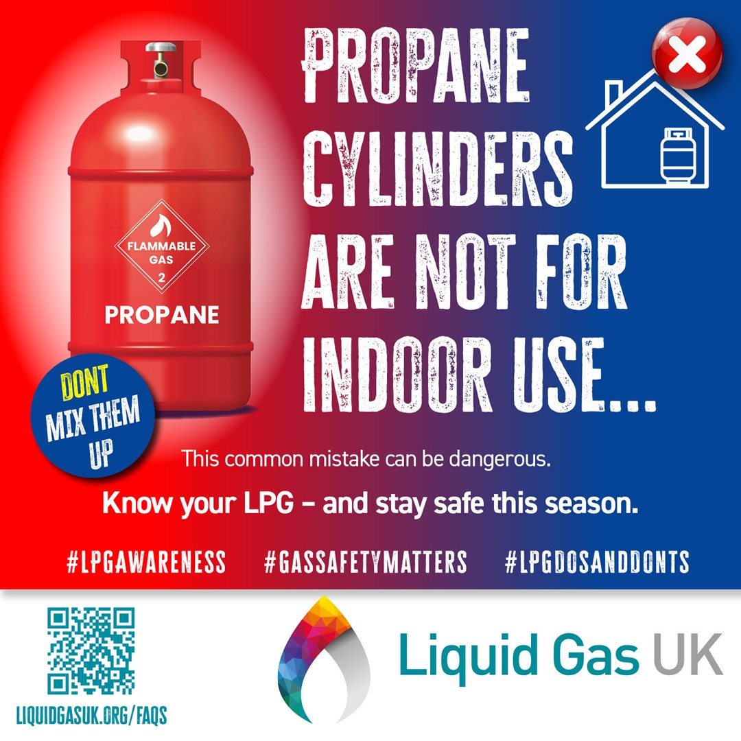 LiquidGasUK's tweet photo. ❓Propane or Butane❓They may seem similar, but using the wrong one in the wrong place can be dangerous.
✅ Cylinder being used indoors? Use BUTANE
✅ Cylinder stored outside? Use PROPANE
Know the difference. Stay safe.
👉 https://t.co/VcQZ57XJ3p
#LPGSafety #PropaneVsButane #GasSafety
